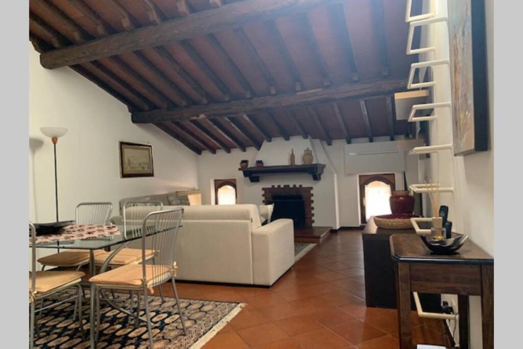 Daisy House: Nice Attic In The Historical Center Salò Εξωτερικό φωτογραφία