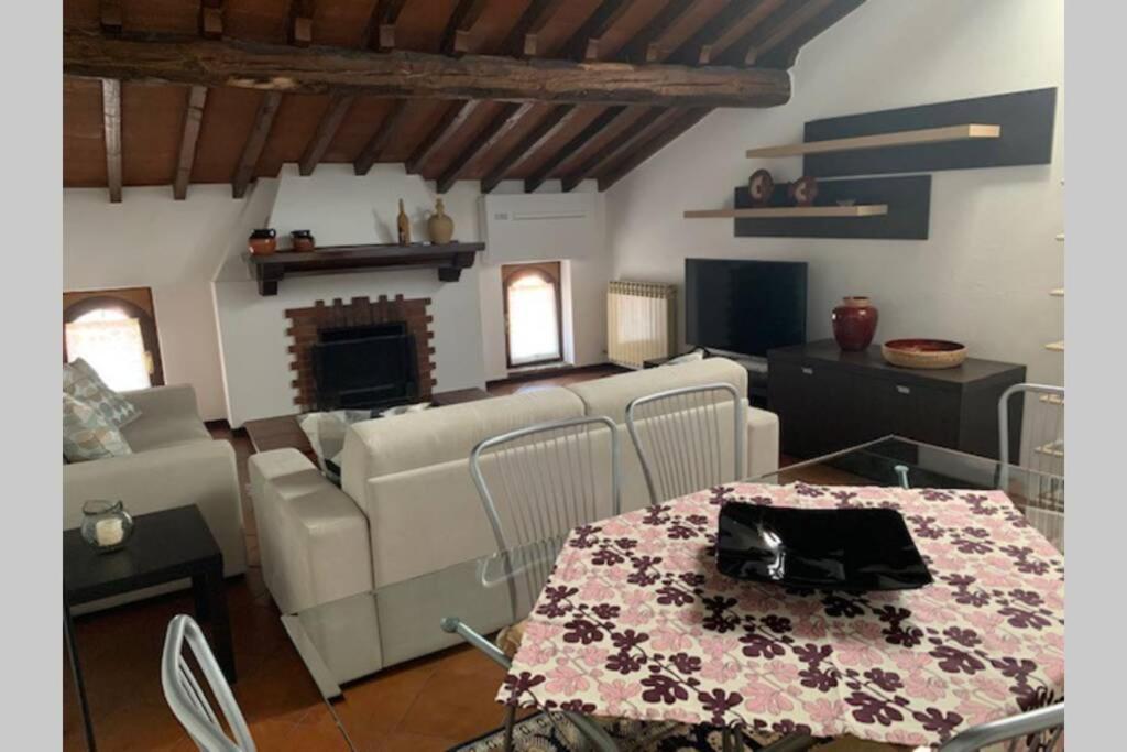 Daisy House: Nice Attic In The Historical Center Salò Εξωτερικό φωτογραφία