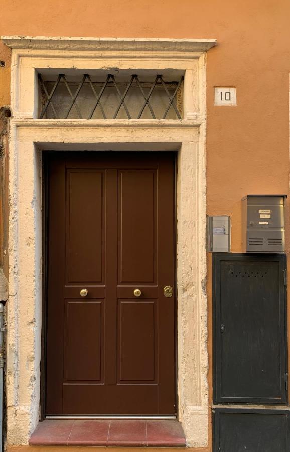 Daisy House: Nice Attic In The Historical Center Salò Εξωτερικό φωτογραφία